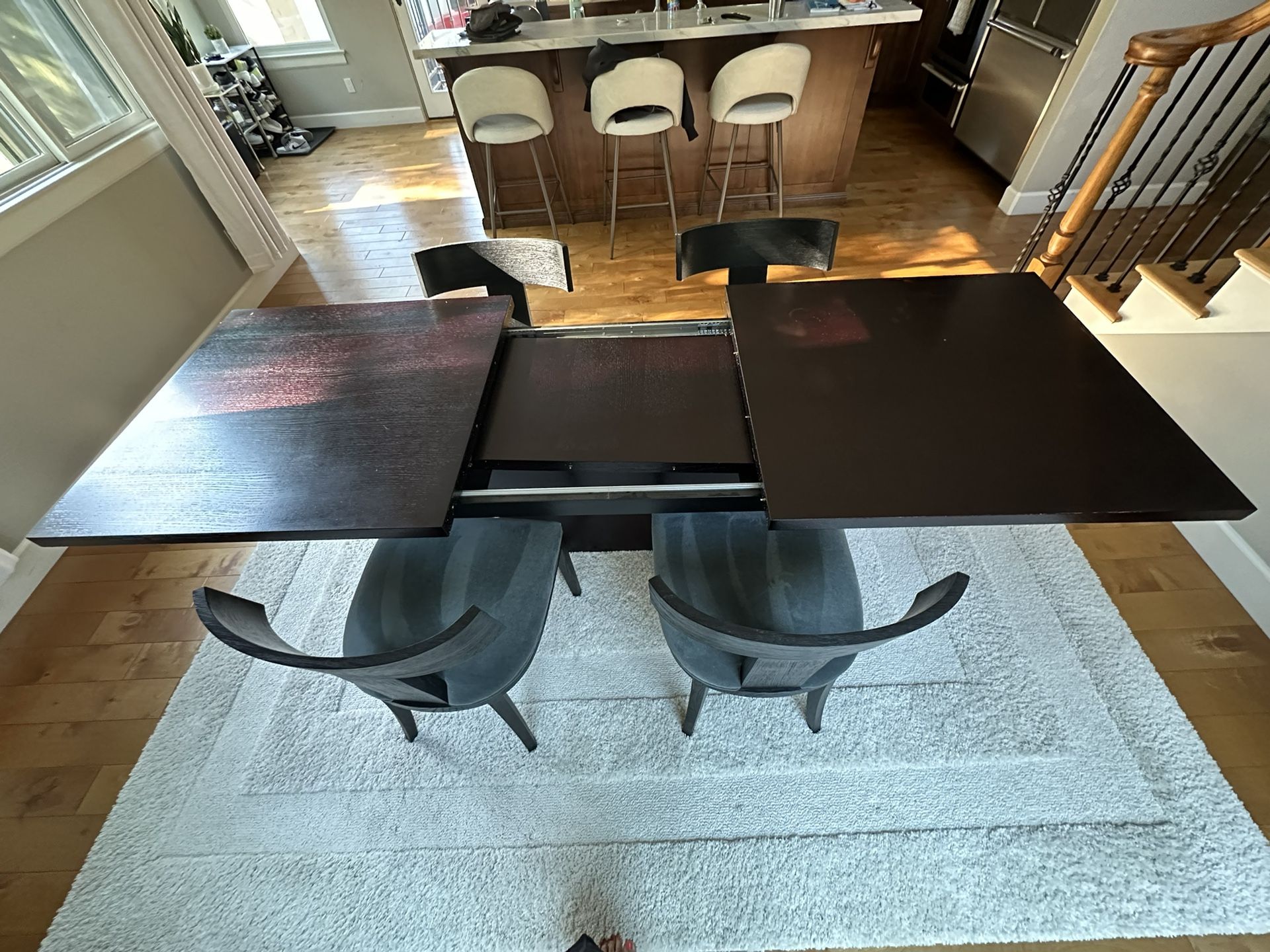 Extendable Dining Table And 4 Chairs