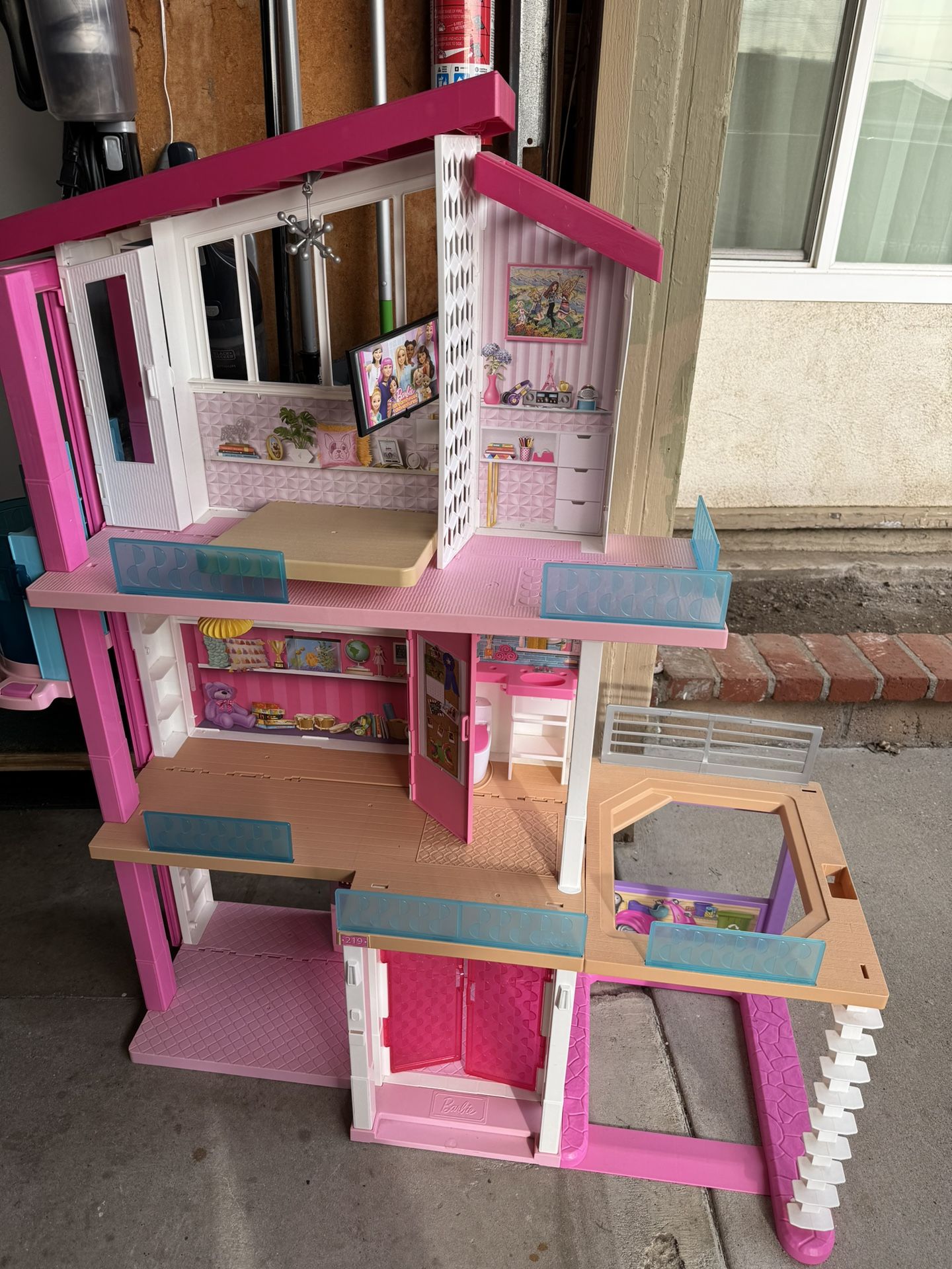 Barbie Dream House
