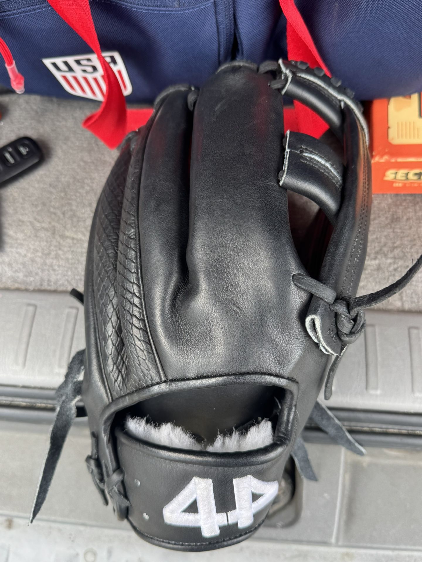 44 Pro Baseball Glove