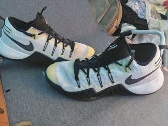 Size 15 Nike hypershift shoes