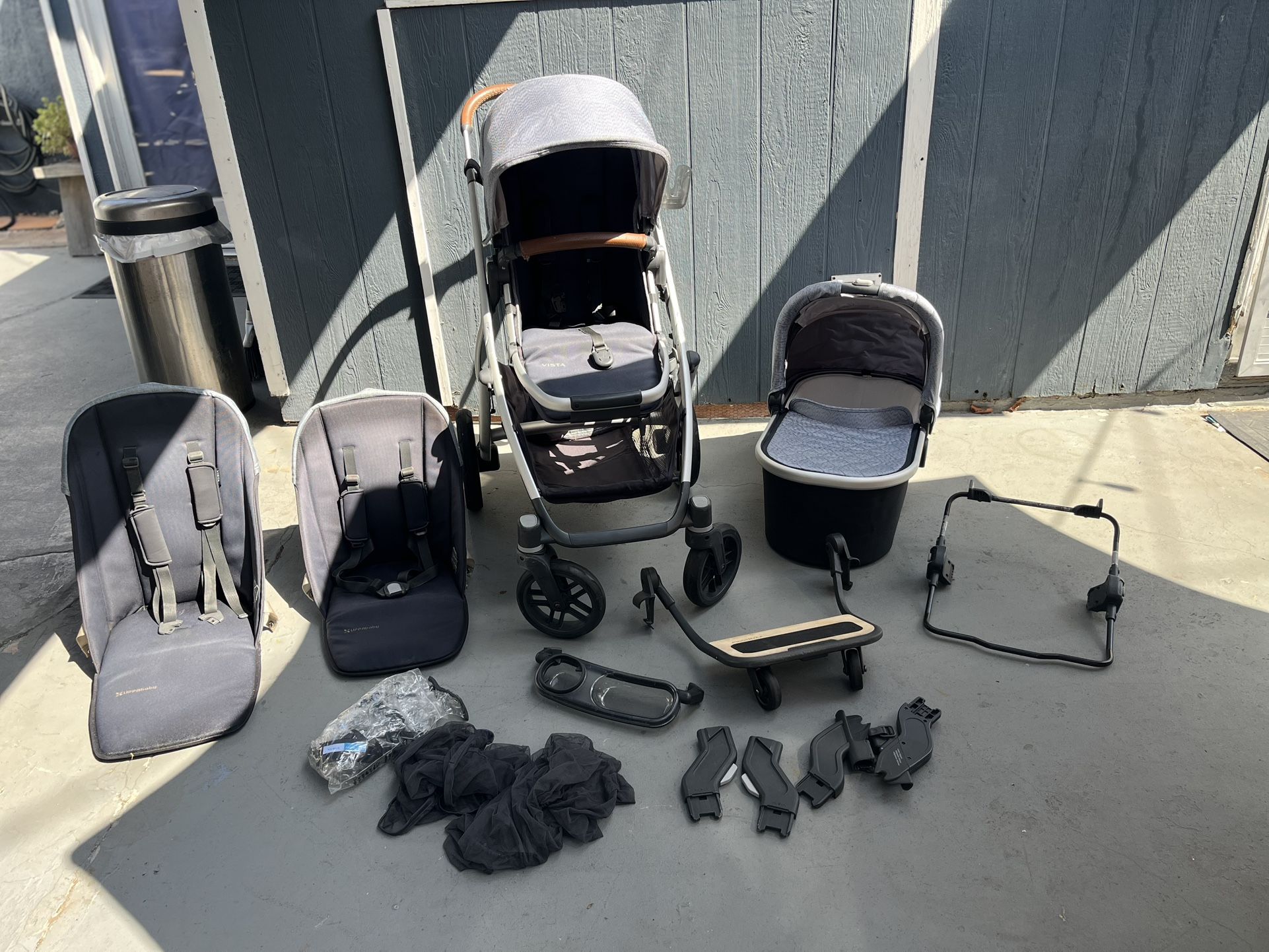 Uppababy Vista With bassinet And Accessories