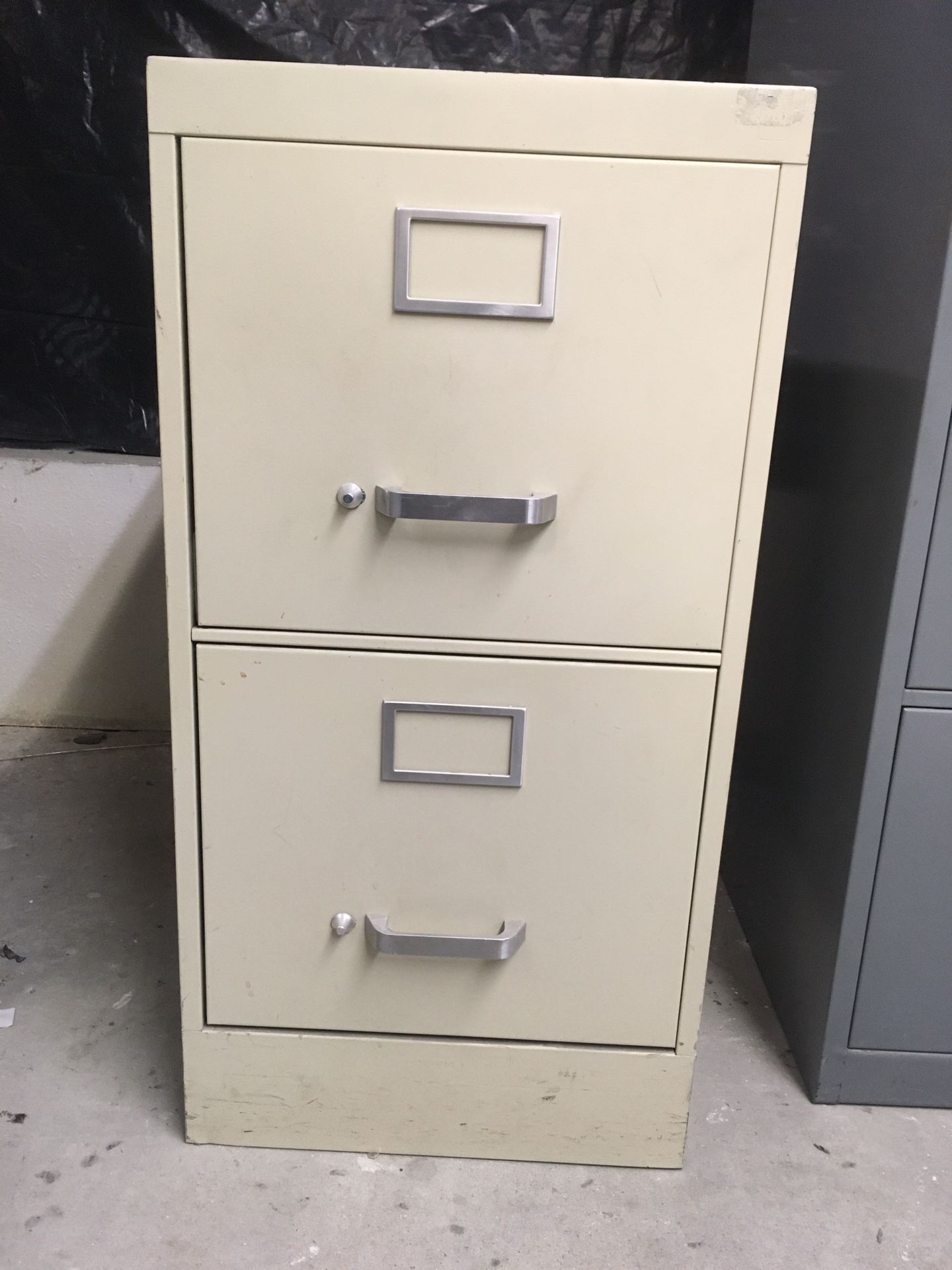2 Drawer Vertical File Cabinet 