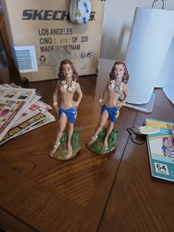 Set Of Two Island Girls