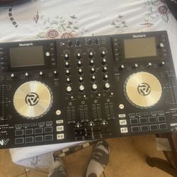 Numark Nv  Controller 