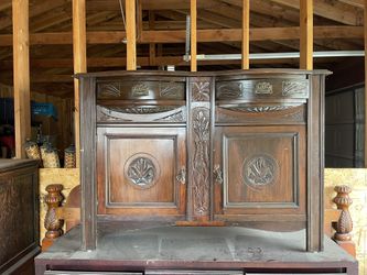 Antique China Hutch/buffet