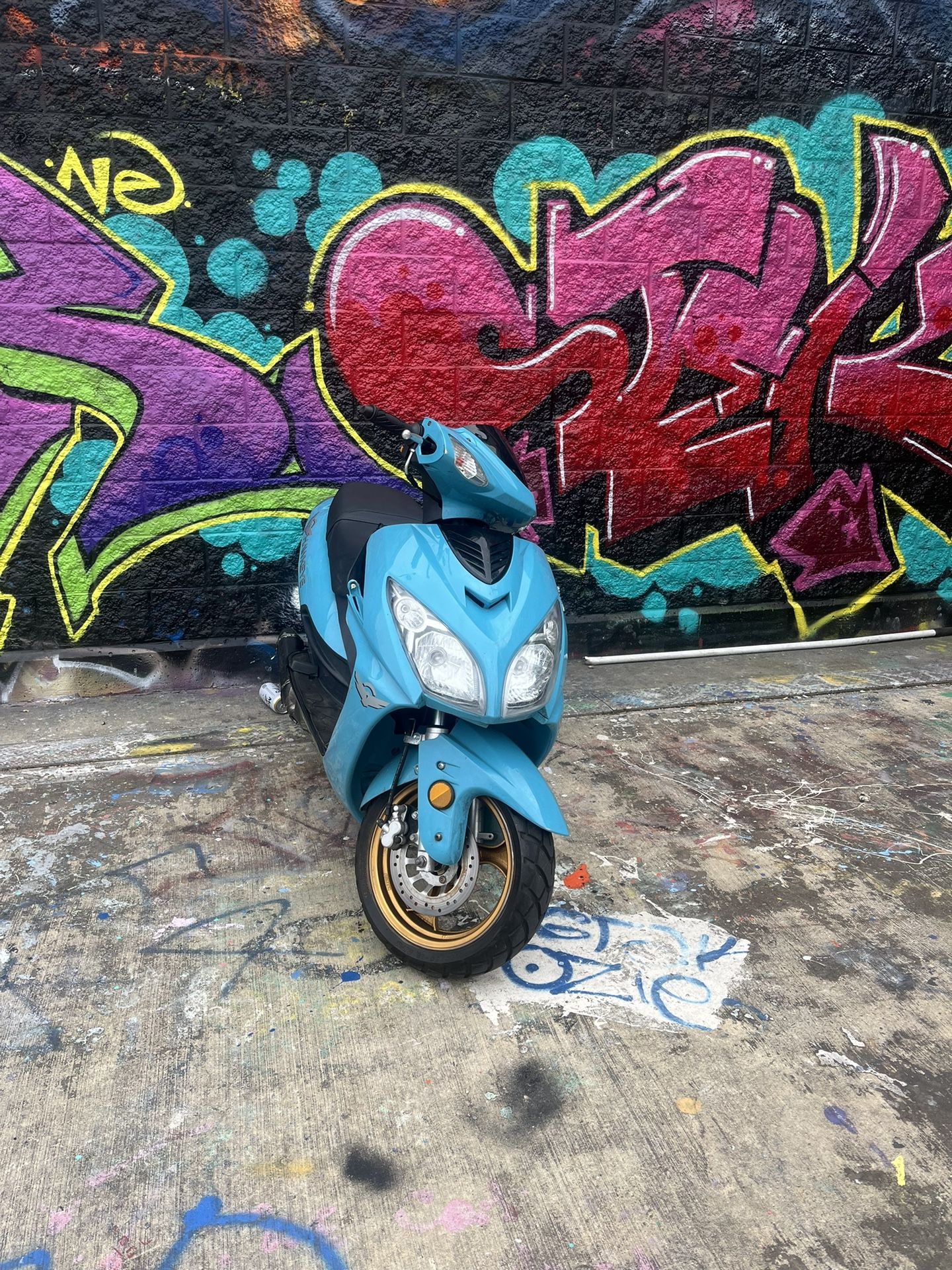 150cc Moped Vento