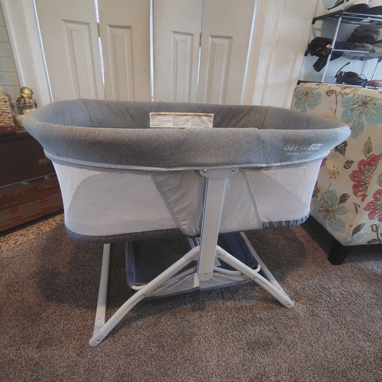 BABY TREND Quick Fold 2-in-1 Rocking Bassinet