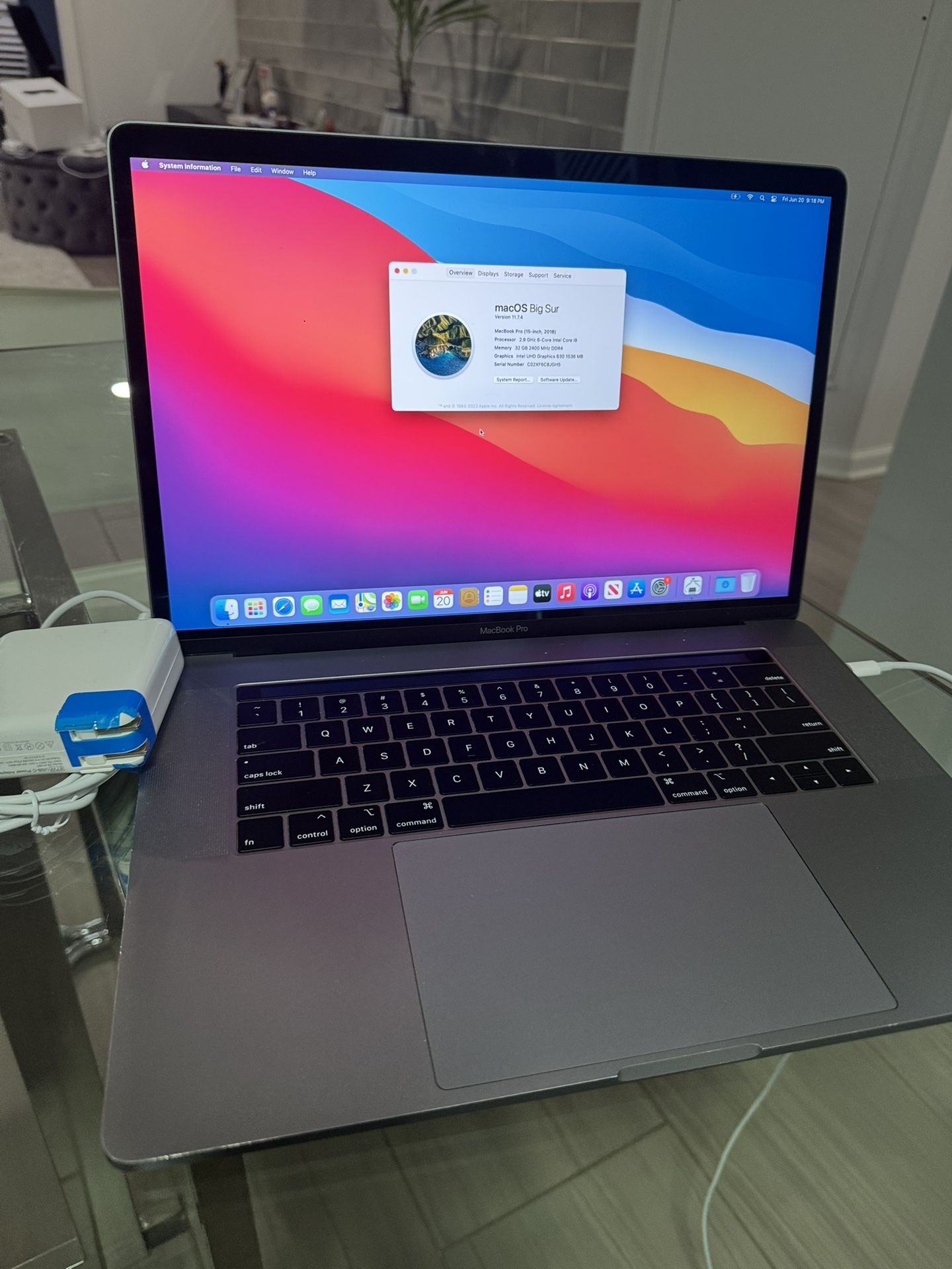 Macbook Pro 15 inch i9 32gb 