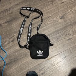 Adidas shoulder pack