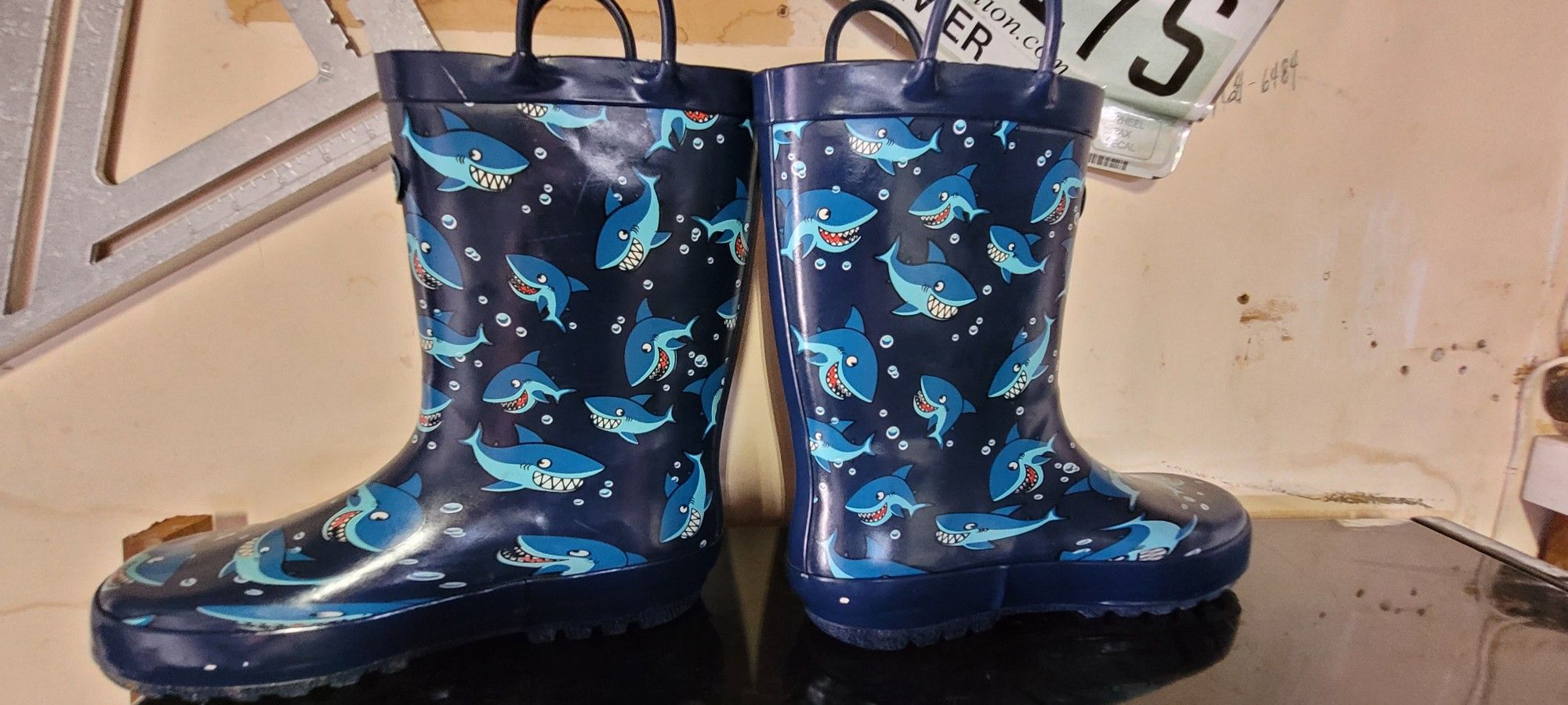 Outee Waterproof Rubber Rain Boots for Kids

