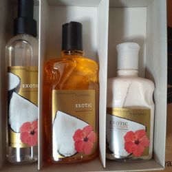 Rare Exotic Coconut Gift Set Boxed