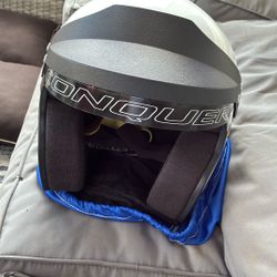 Conquer Helmet 