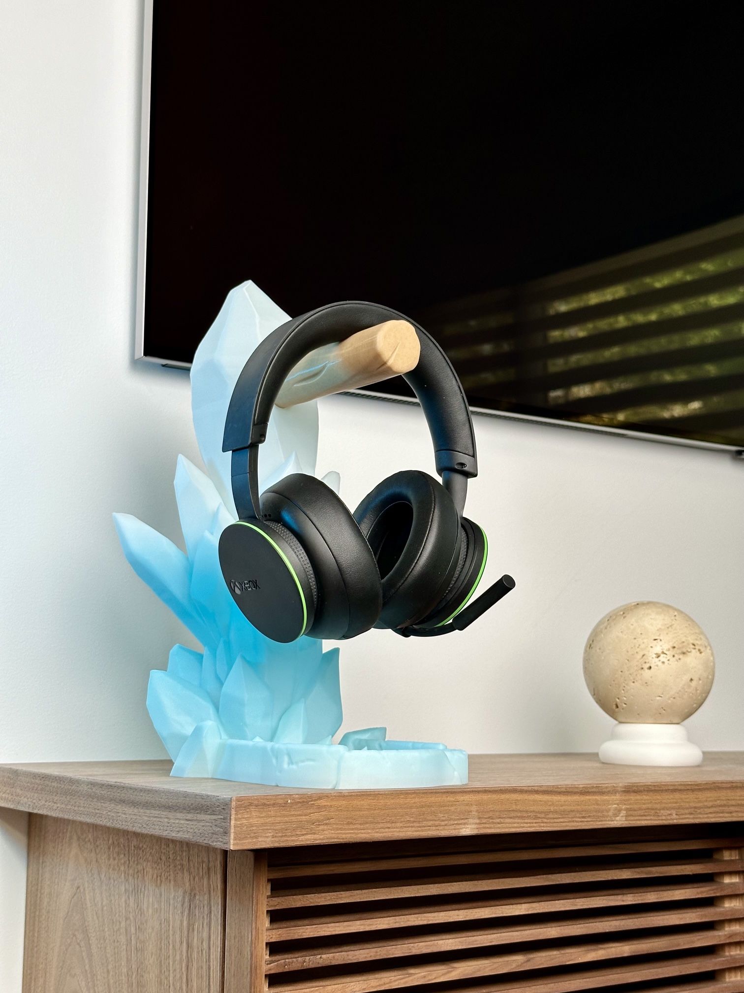 Crystal Headphones Stand