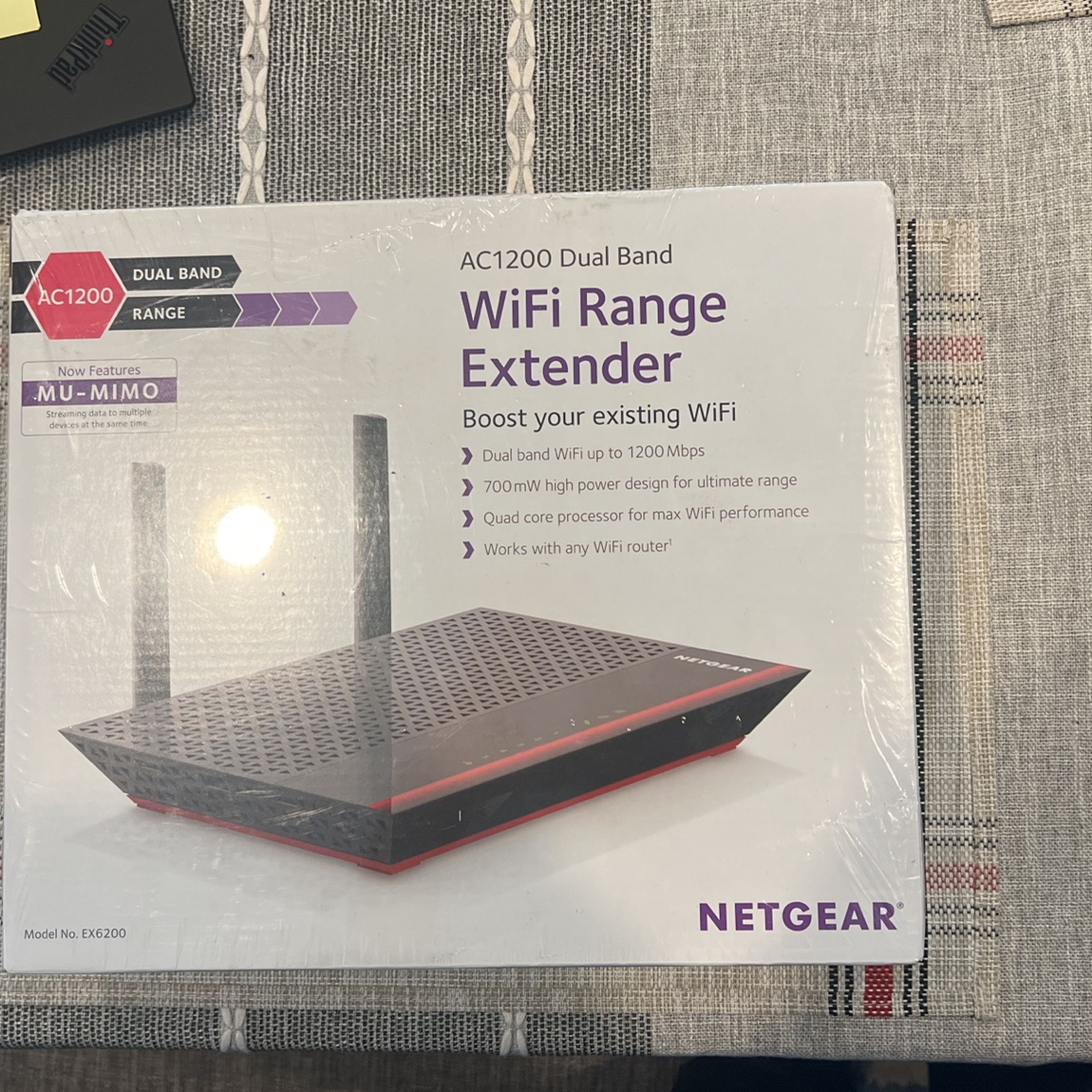 Netgear EX6200-100NAS AC1200 Desktop WiFi Range Extender (EX6200)