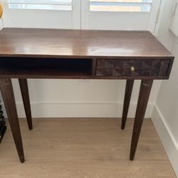Safavieh Zinnia Desk in Walnut