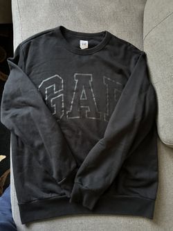 Black Gap Sweater Size medium