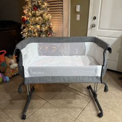 Bassinet / Bedside Sleeper 