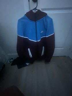 Nike tech