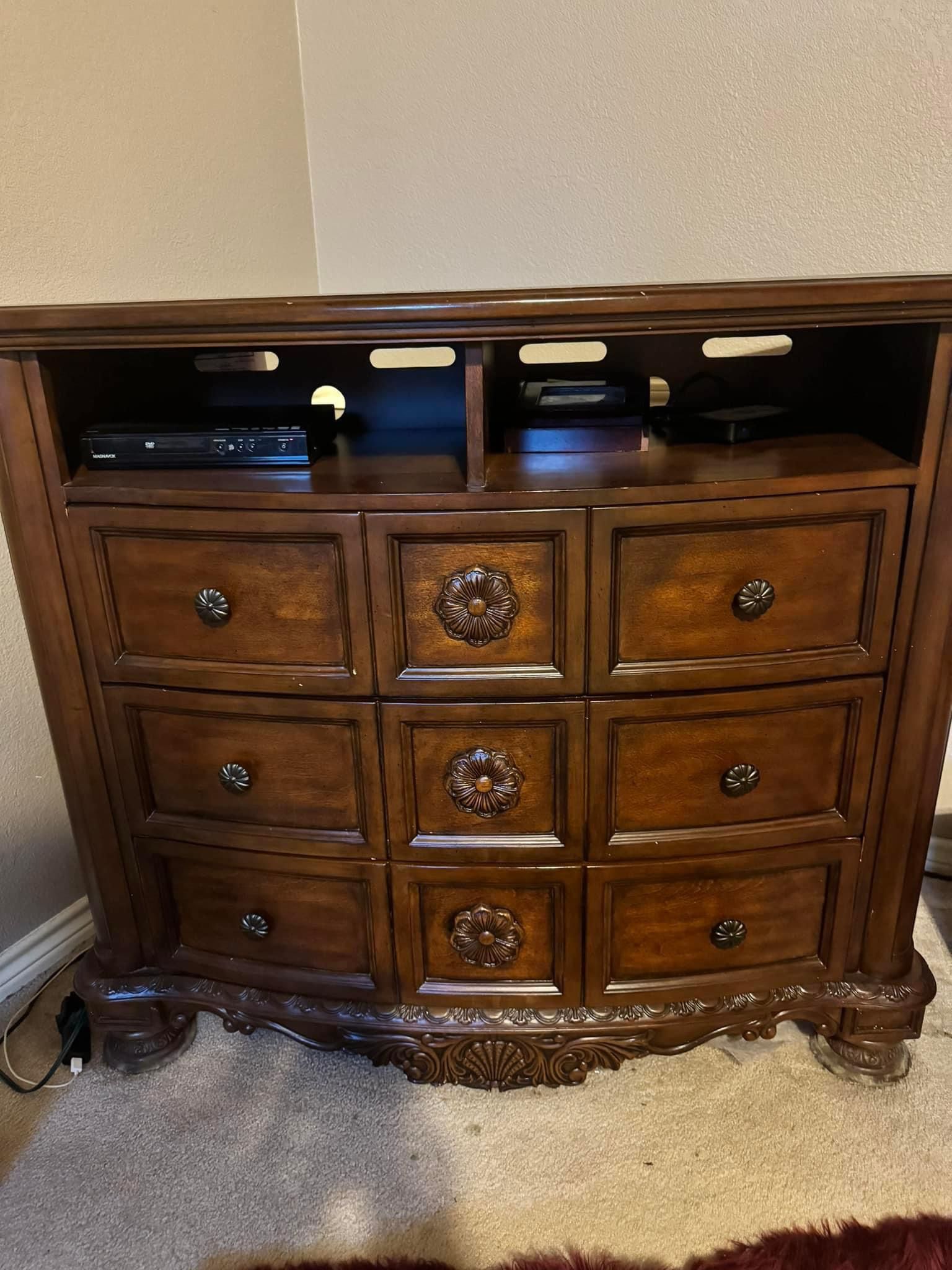 Wooden TV Stand - Must Go!!