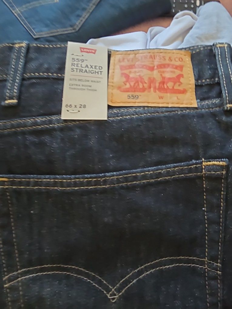 Brand New Levi's 559 66x28