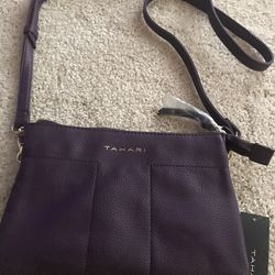 NEW Tahari Crossbody Purse for Sale in Federal Way WA OfferUp