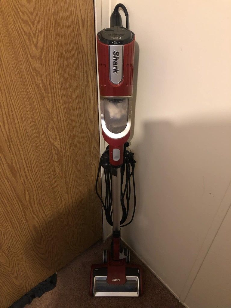 Shark Bag less Rocket Vacuum Cleaner $20 Has Excellent Suction