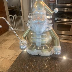 Beautiful Heavy Duty Light Up Metal Santa In Great Condition 