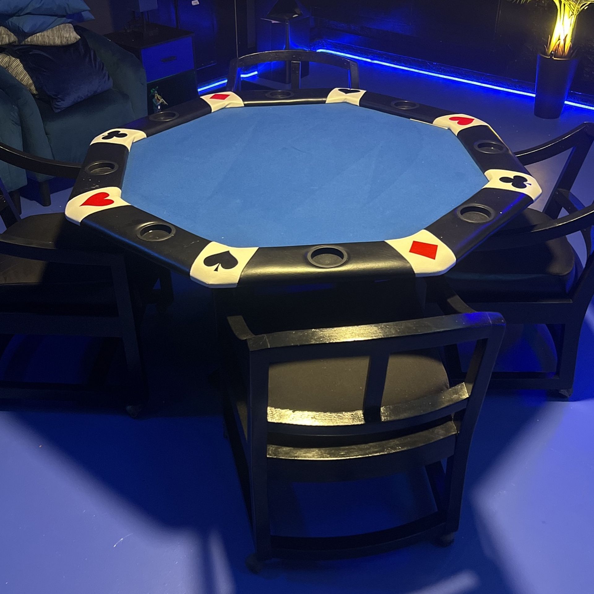 Poker Table