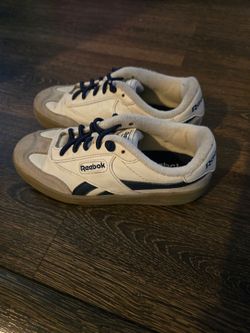 Reebok shoes boys size 12 like new
