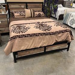Six Piece Queen Bedroom Set