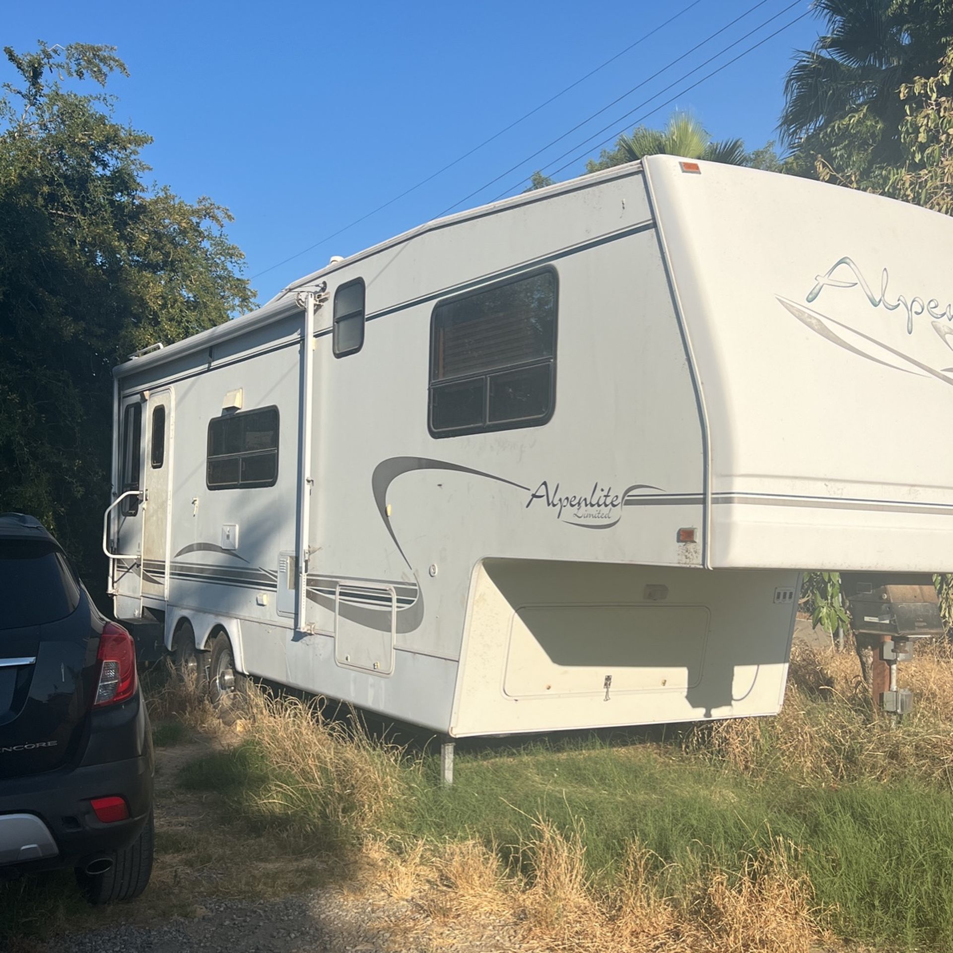 5th Wheel Trailer for Sale in Bakersfield, CA - OfferUp