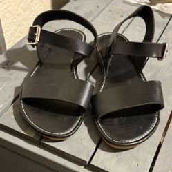 Women Chanclas (6.5)