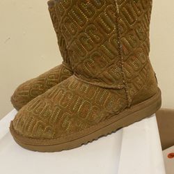 Girls Authentic Ugg Boot Youth size 3