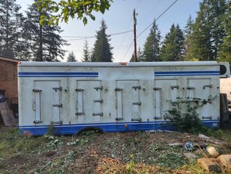 Storage container