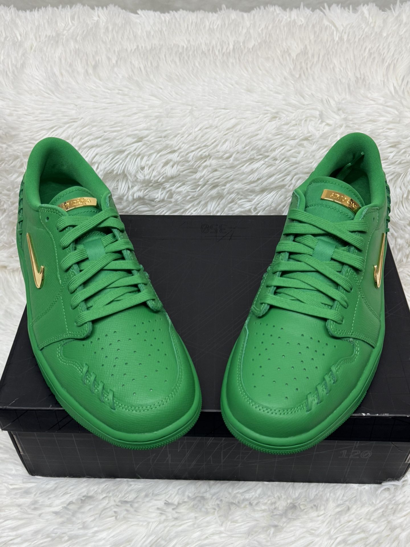 W Jordan 1 Low Lucky Green W12 Or M10.5 New In Box OG All