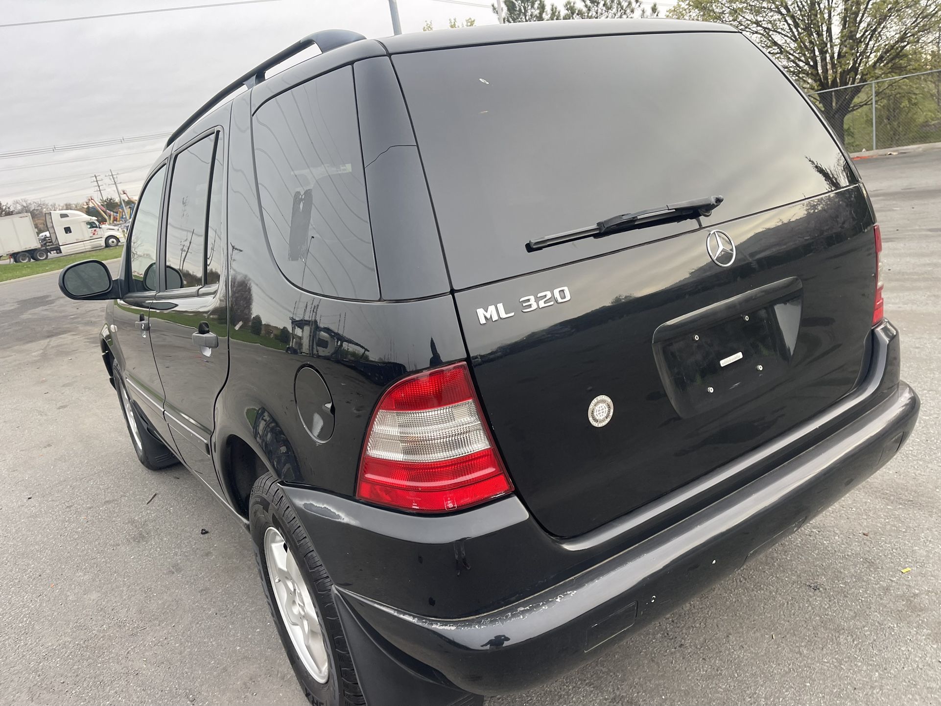 2000 Mercedes-Benz M-Class