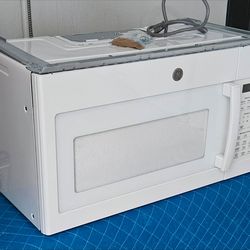 ✨️💥🔆"GE"🔆💥✨️ White Microwave in Perfect Condition