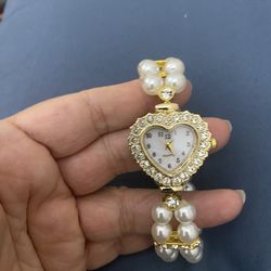 Heart ❤️ Pearl wrist Watch