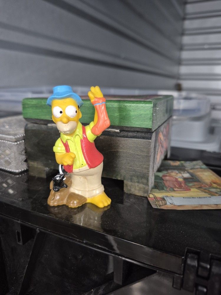 Simpsons Coozey And Figurine From 3rd Episode