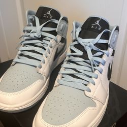 Jordan 1 Mid 