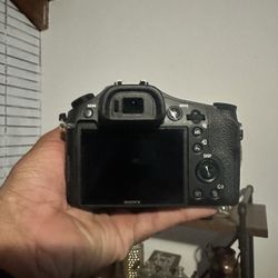 Sony Cybershot RX10M II