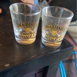 2.5” Jack Daniel’s Tennessee Honey Bee Shot Glasses