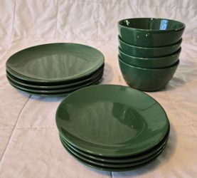 12-Piece Dinnerware Set