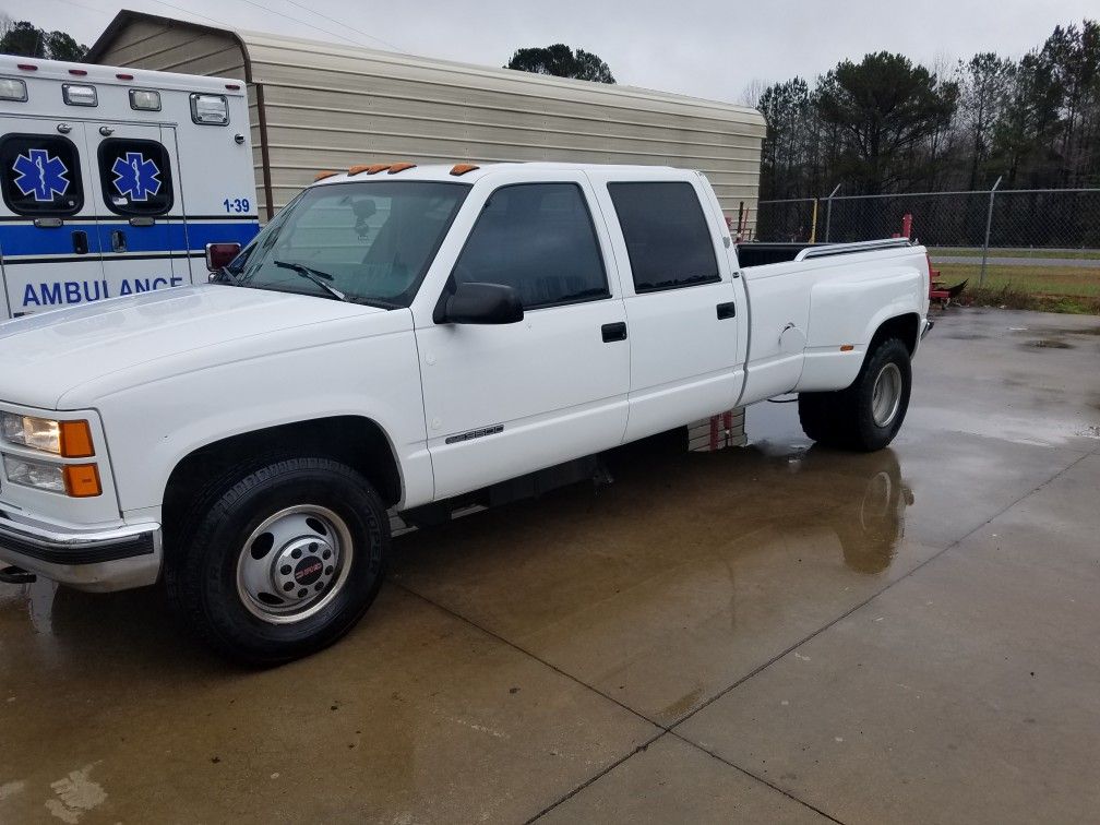 98 Chevy 3500 dually for Sale in Easley, SC - OfferUp