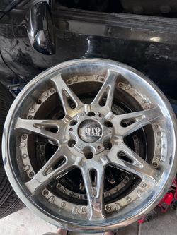 20” moto metal wheels off Chevy Silverado