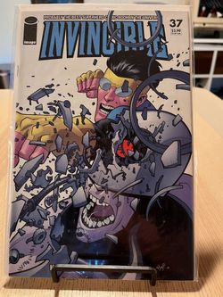 Invincible Issue 37 - Good Condition Ungraded