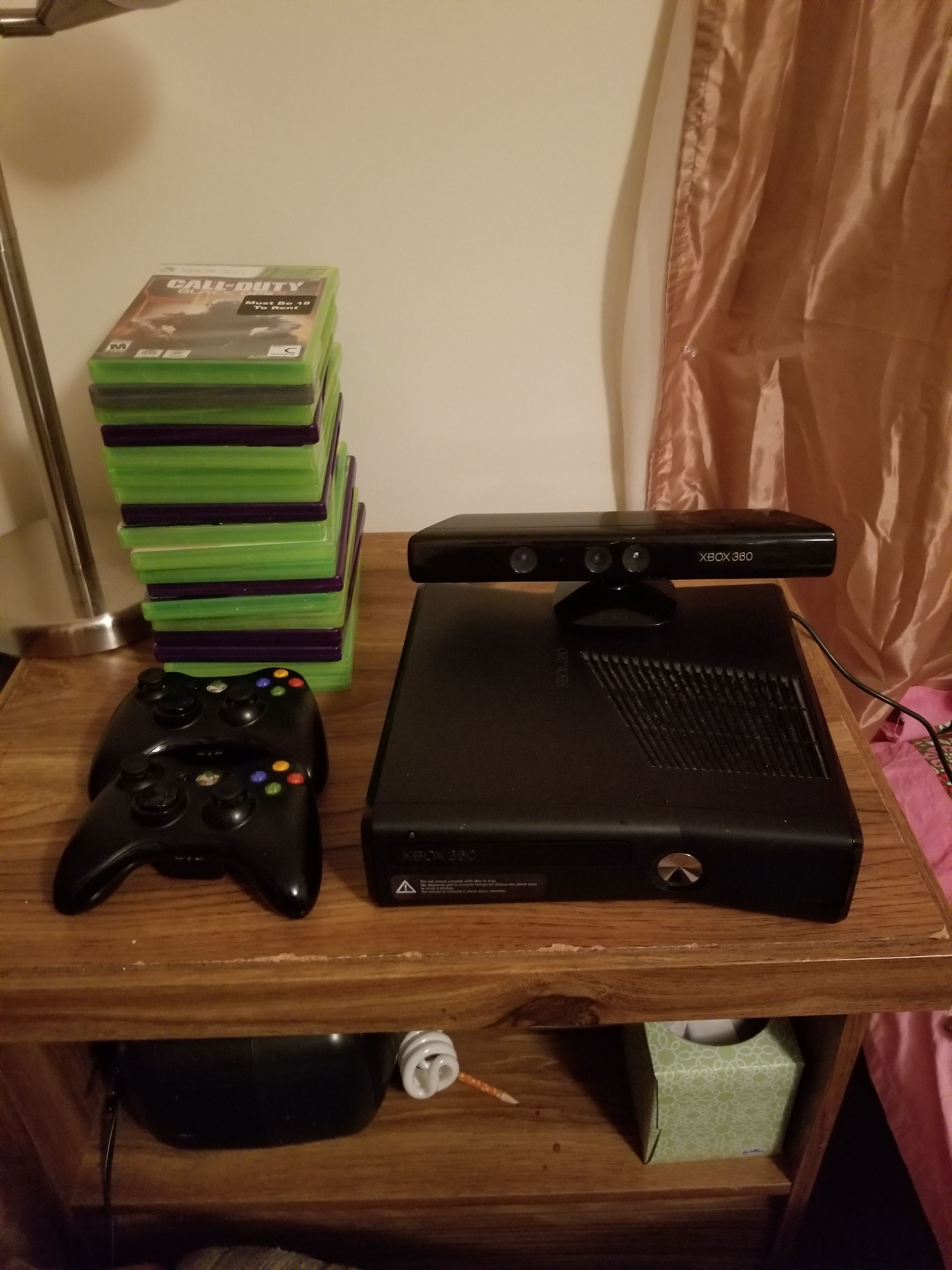 Voorouder Voel me slecht Competitief Xbox 360 S with Kinect ***Price Negotiable for Sale in Springfield, IL -  OfferUp