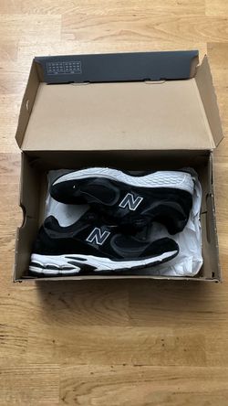 New balance 2002r