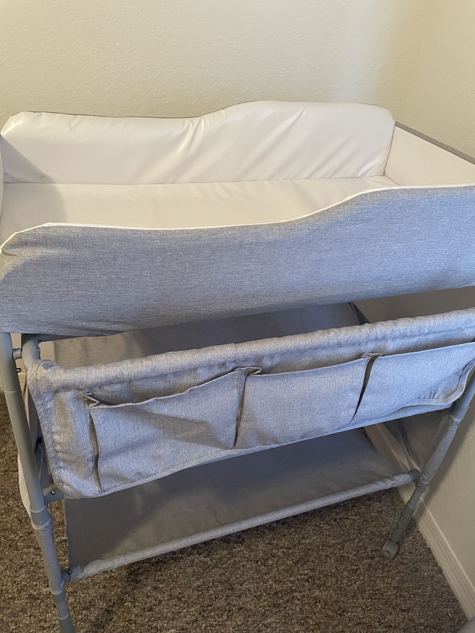 Changing table portable