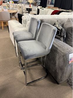 Perfect barstools! $49 down! Easy financing! ❤️☎️💙